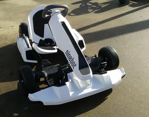 Kart eléctrico Ninebot em pormenor
